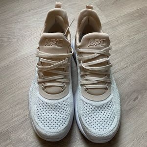 APL size 8 womens sneakers